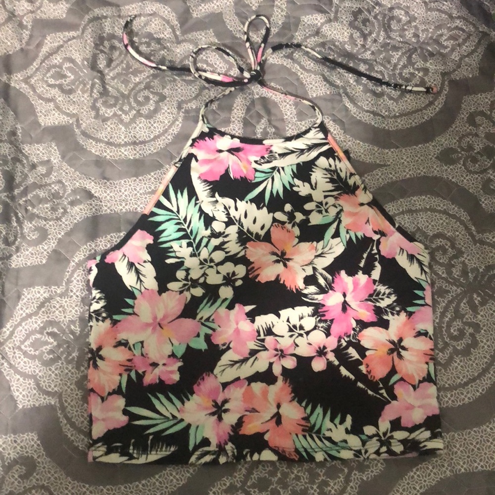 Cute flower crop top